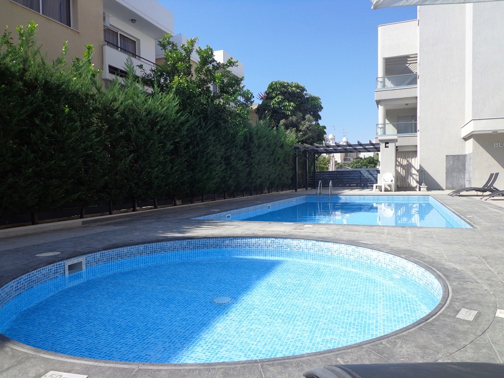 2 bedroom apartment for rent germasoyia limassol communal pool